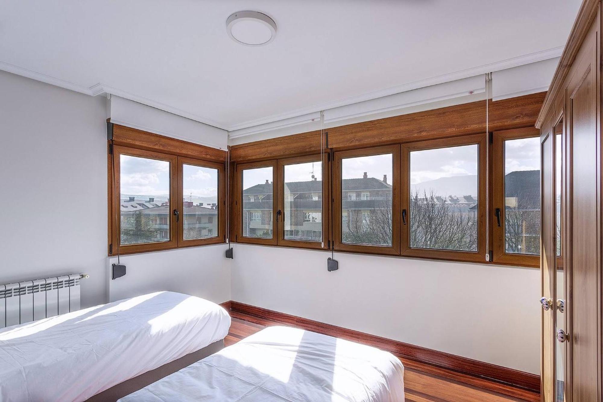 Апартаменти Earra - Casa Damatxo, Terraza, 1 Minuto A La Playa, Zona Tranquila Сарауц Екстер'єр фото